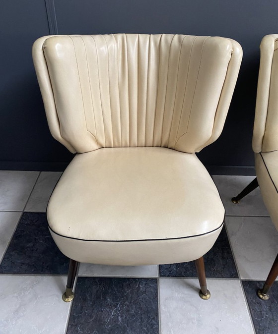 Image 1 of 2 sedie da cocktail in skai bianco anni '60