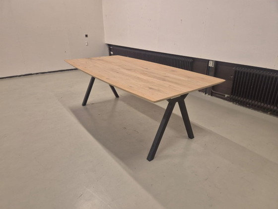 Image 1 of 50% SHOWROOM OUTLET - Montel Madison - Dining room table -