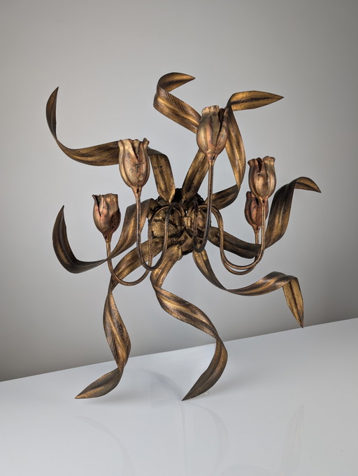 Gran candelabro de pared vintage con tulipanes dorados, década de 1960
