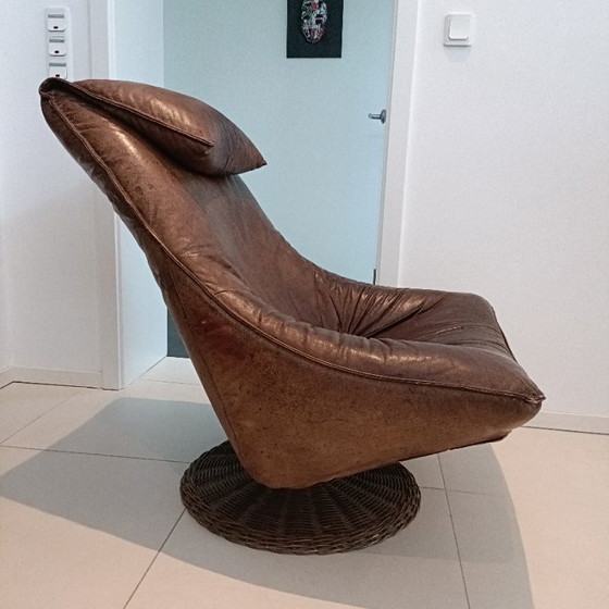 Montis Delantra Swivel Armchair – Leather, Rattan (photo 5 of 9)