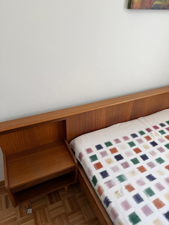 Image 1 of Struttura letto vintage in teak con rivestimento