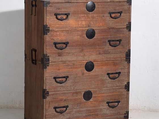 Antique Japanese Tansu Chest of Drawers - Meiji / Taishō Period (c. ) #24 – Iron (photo 2 of 40)