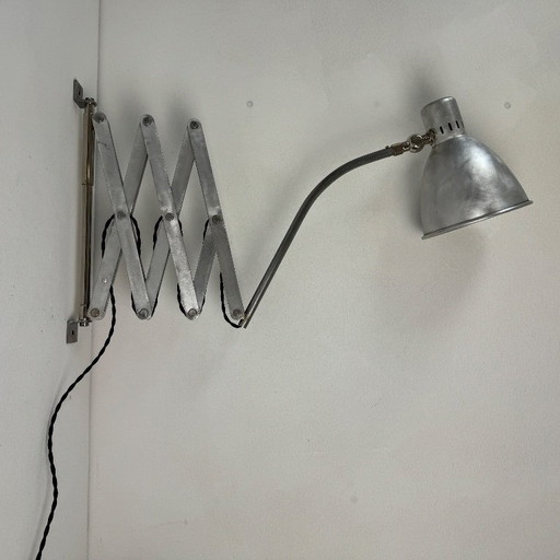 ALTE GROSSE LAMPE INDUSTRIELLE AKKORDEON-WANDLEUCHTE