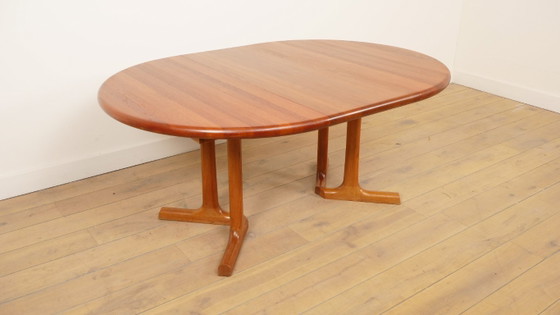 Vintage Extendable Round Dining Table | Dyrlund | Solid Teak | Danish | – Wood (photo 9 of 11)