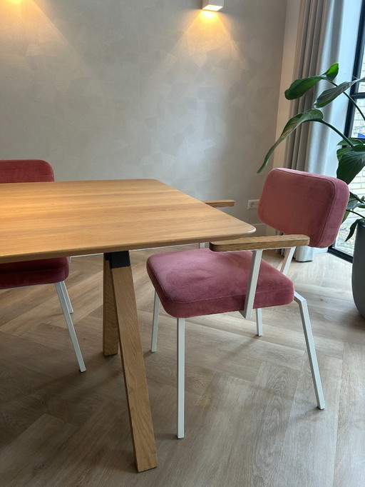 Chair Studio HENK Ode Chair with armrests
