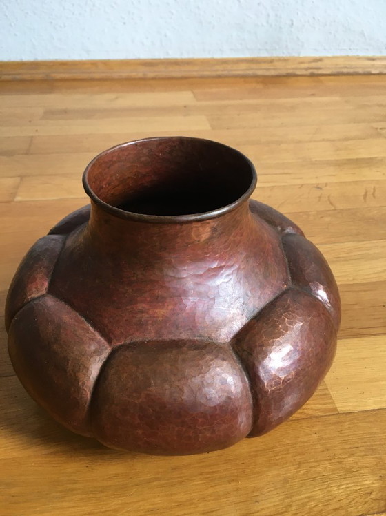 Image 1 of Jarrón hecho de cobre martillado