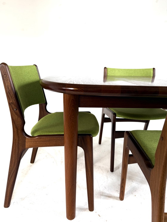 Image 1 of Vintage verlengbare Deense teakhouten eettafel ‘70