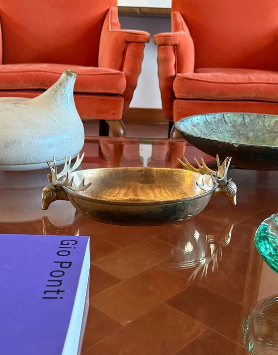 Image 1 of Centrotavola / ciotola in ottone di cervi della modernità di metà secolo, Francia, anni '70