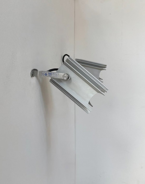 Image 1 of Coppia di applique vintage, vetro rosa e ottone, Francia, 1970