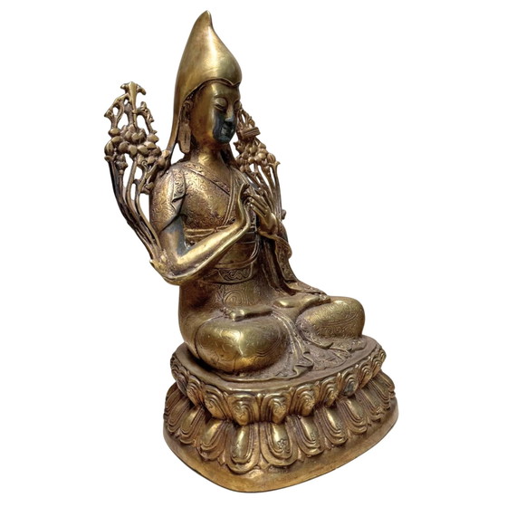 Estatua de Bronce Tibetana Antigua de Je Tsongkhapa – Grabada a mano – 28 cm – 2.2 kg – Esculturas, Bronze (photo 2 of 10)