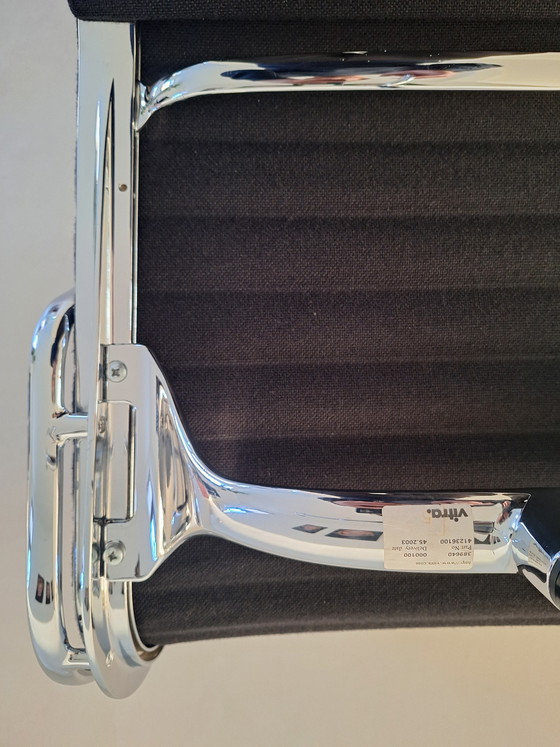 Image 1 of 2x Vitra Eames 108 negro hopsack en excelente estado