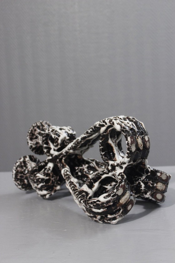 Image 1 of Marius Giuge a Vallauris - Grande candelabro brutalista in ceramica con smalto lava, anni '50