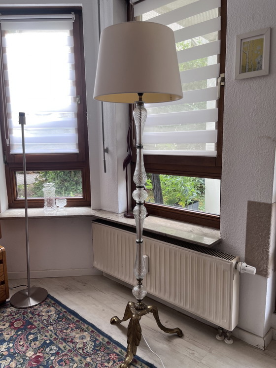 Magnifica lampada da terra vintage in stile Hollywood Regency / design in vetro italiano – Lampade da terra (photo 7 of 15)