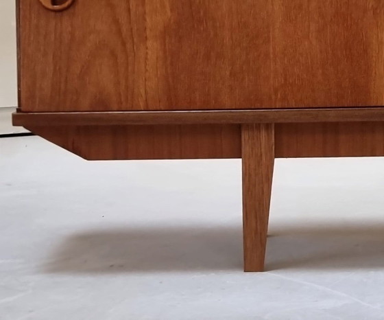 Image 1 of Tablero bajo de mediados de siglo