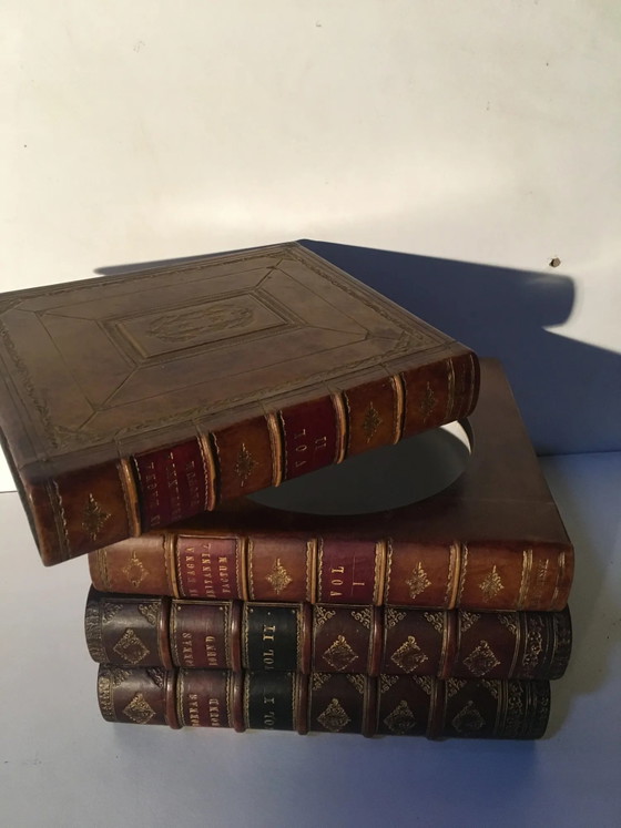 Stacked book ice bucket made of wood and leather – Bowls, Vintage (photo 3 of 13)