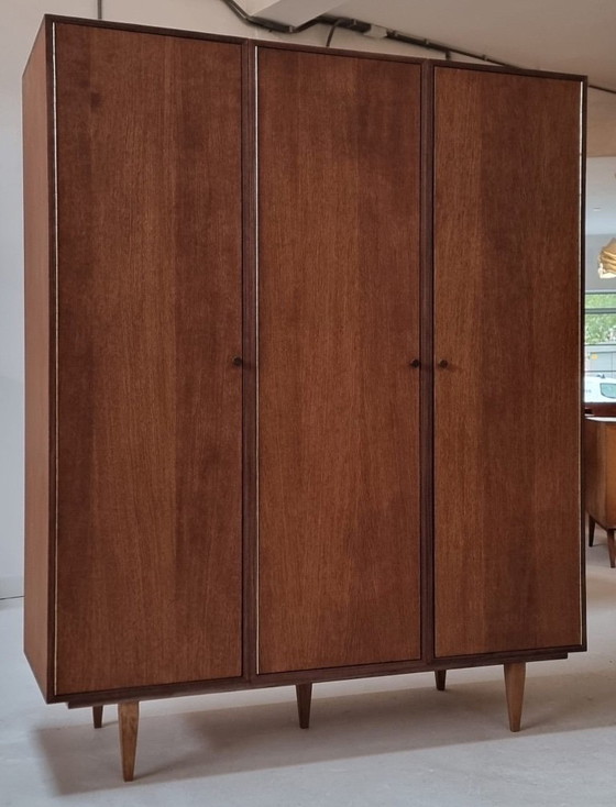 Kleiderschrank Arvid, Kleiderschränke, Holz, Braun, Mid Century Modern (Foto 2 von 15)