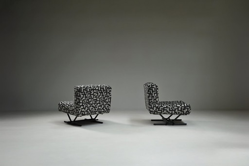 Set of 2 Jacquard postmodern lounge chairs, 1980s Italy.