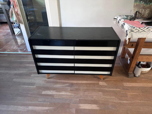 Credenza Jiri Jiroutek U-450 – Nero e Bianco