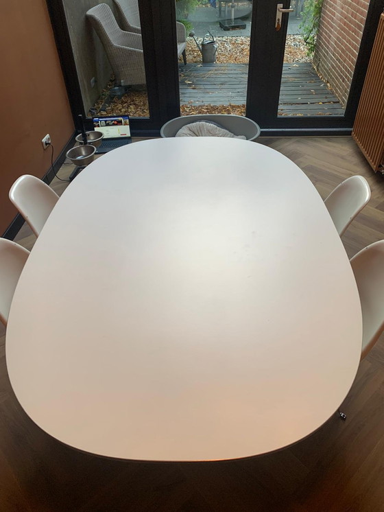 Image 1 of Mesa de comedor Fritz Hansen Super Ellips con 4 sillas originales de fibra de vidrio DSR