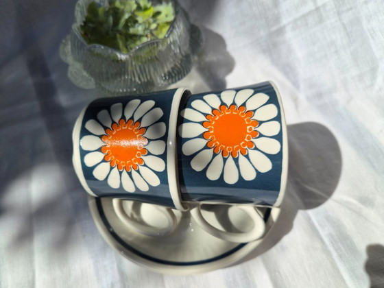 Image 1 of 2 tazze e piattini Daisy di Figgjo Flint, Norvegia. Design di Turi Gramstad Oliver. Anni '60.