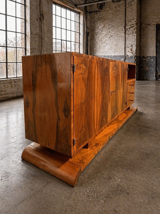 Sideboard/Schrank aus Walnussholz im Art-déco-Stil, 1930er–1940er Jahre, Mitteleuropa
