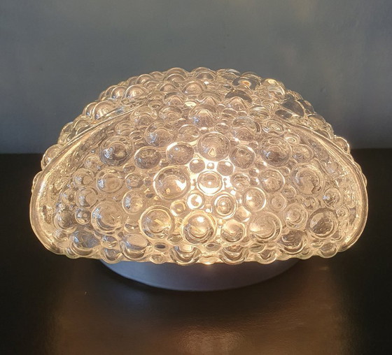 Image 1 of Helena Tynell - Glashütte Limburg - anni '60. Lampada da parete/soffitto in vetro spesso a bolle.