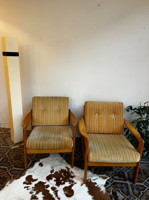 Stehlampe aus Plexiglas