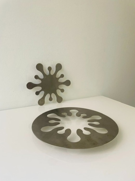 Image 1 of Set di 2 sottobicchieri vintage in metallo – iconico design retrò