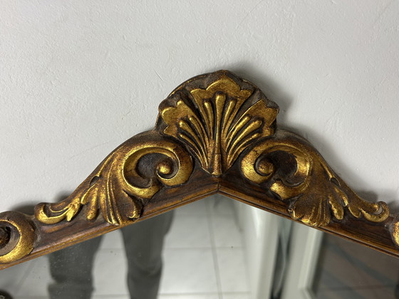 Image 1 of Specchio vintage in legno in stile francese elegante