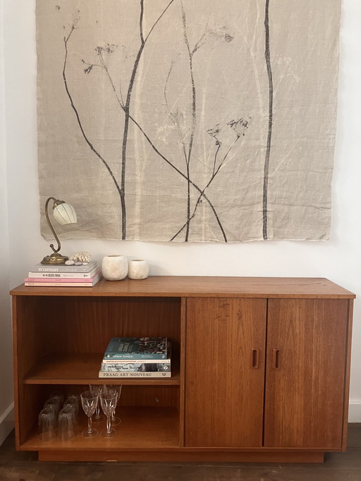 Lowboard im Mid-Century-Stil / Sideboard im skandinavischen Design