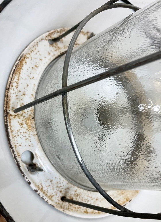 Image 1 of Industrielle Hängelampe aus schwarzem Emaille, Fabrikstil, 1960er Jahre