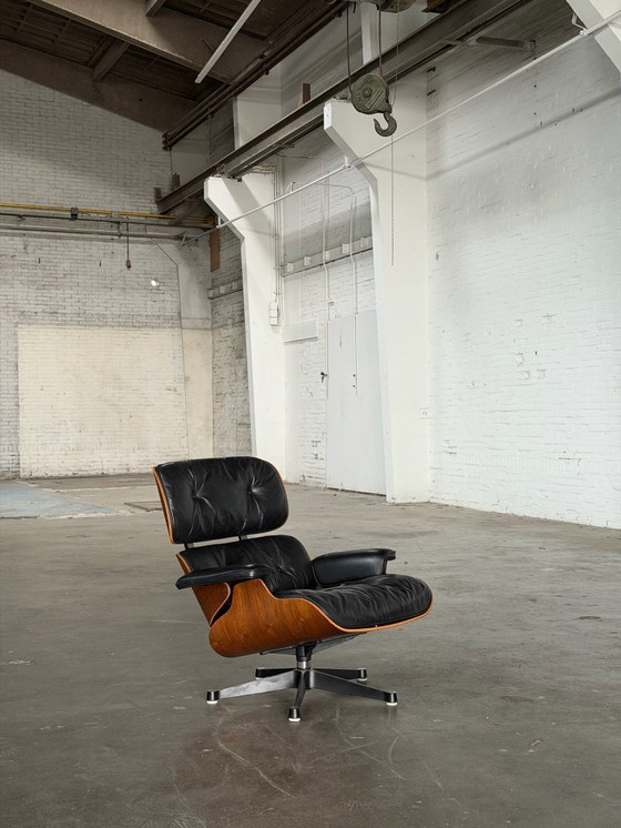 Image 1 of Vitra Eames Lounge Chair | 1960 | Palisander