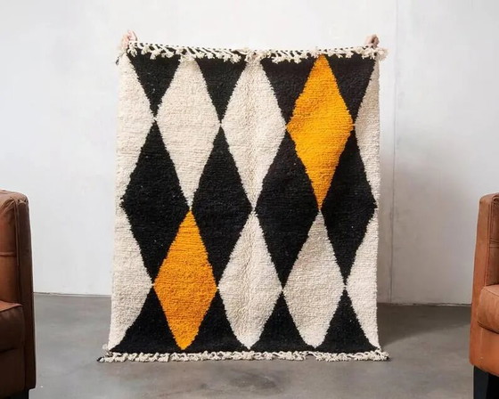 Tapis marocain fait main 250cm x 150cm – Modern (photo 8 of 8)