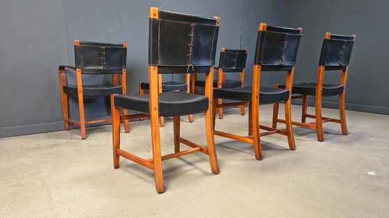 Image 1 of Vintage Spaanse eetkamerstoelen van leer en hout, set van 6 - jaren 70