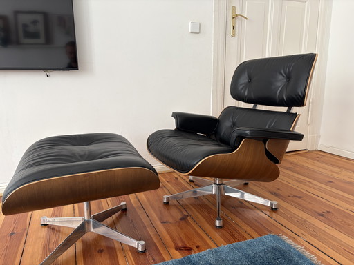 Vitra Eames loungestoel en voetenbank