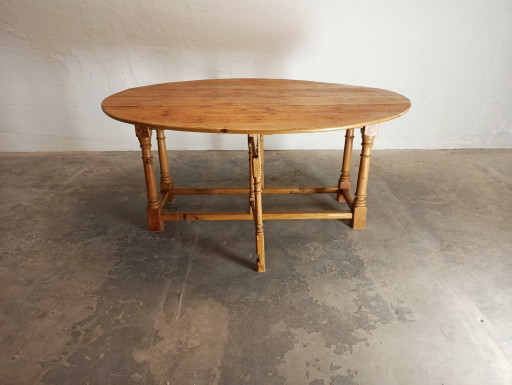 Vintage pine gateleg drop leaf dining table 