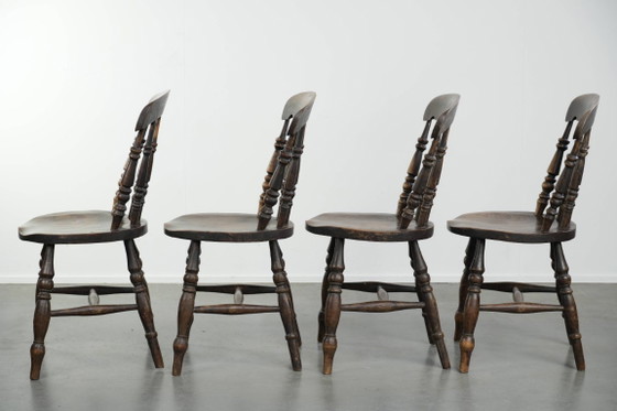 4x Antique English wooden Windsor pub/bistro chairs from the 19th century with a beautiful patina (photo 5 of 14)