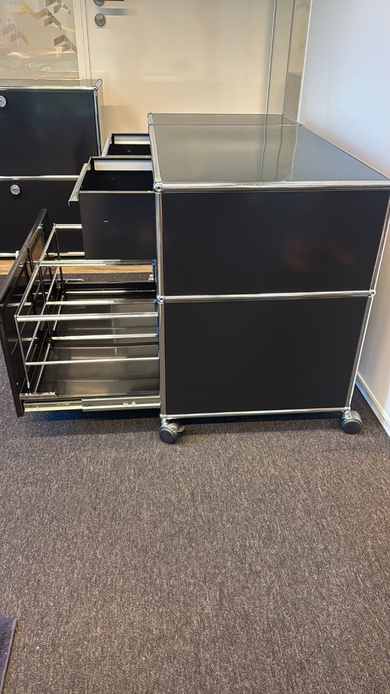 Image 1 of USM Haller dressoir