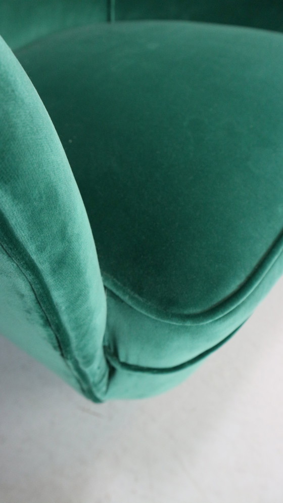 Image 1 of Pair of velvet armchairs in the style of Gio Ponti, Italy 1940s