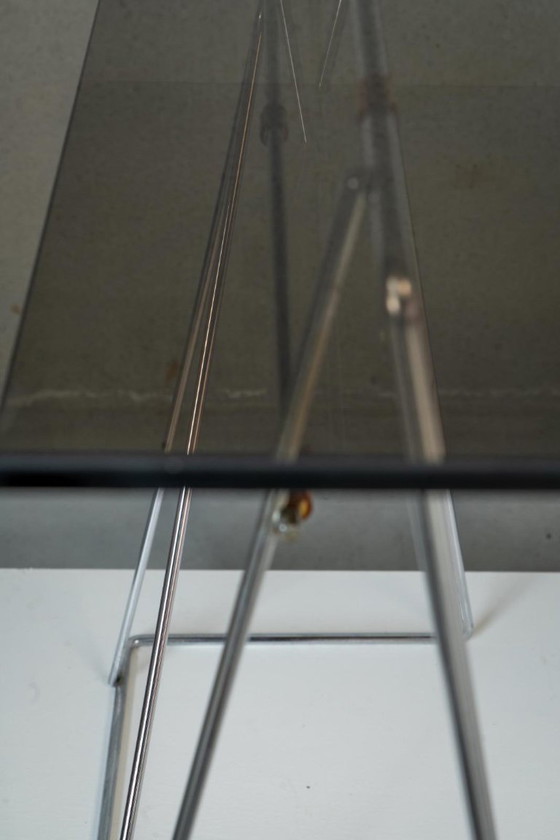 Image 1 of Bureau vintage en verre avec base chromée