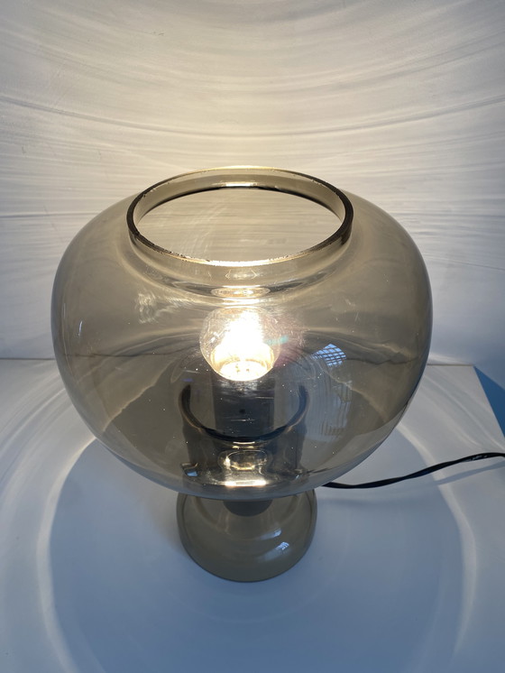 Image 1 of Lampe de table au design vintage
