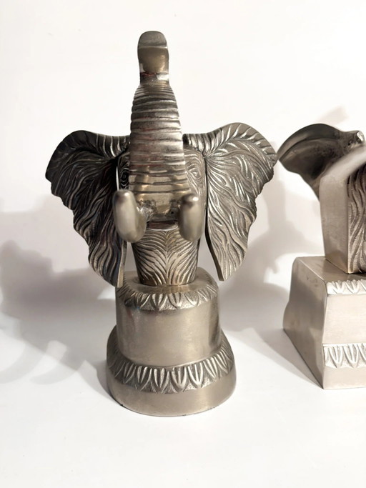 Par de sujetalibros de metal con forma de elefante de los años 80. – decoratieve objecten (photo 2 of 12)