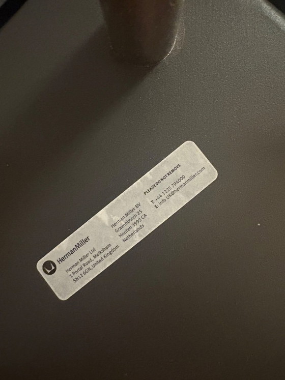 Herman Miller Mirra 2 Butterfly – Grafiet, jaargang 2022 – Bureaustoelen, Other (photo 4 of 6)