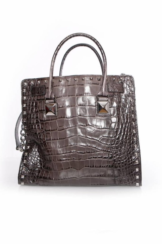 Image 1 of Borsa tote Hamilton di Michael Kors, grigia con stampa coccodrillo e dettagli in metallo argentato.