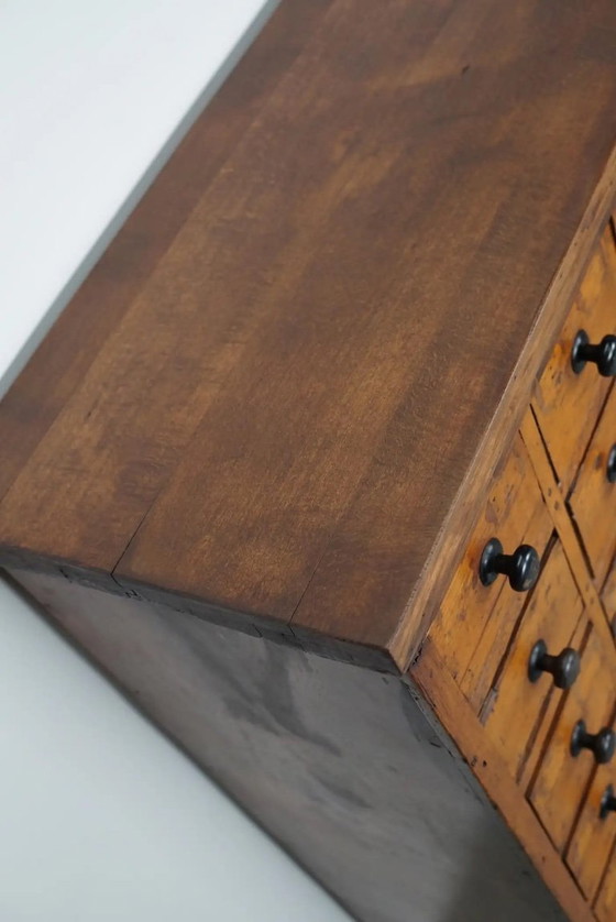 Image 1 of Armario de boticario/taller industrial holandés de pino, circa 1930