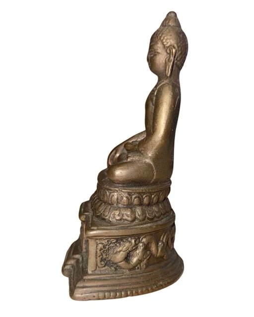 Antiker massiver Bronze-Reisealtar Shakyamuni Buddha im Pala-Stil mit Elefanten und Makara – ca. 14.-16. (photo 7 of 9)