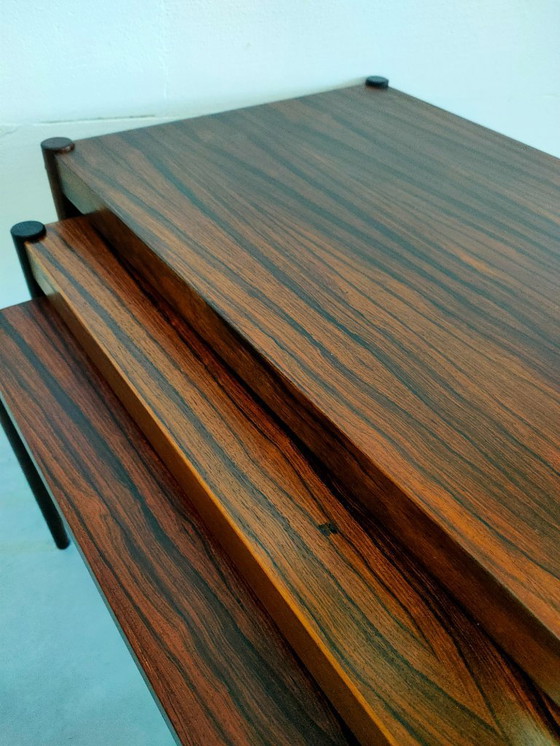 Image 1 of Tavolini laterali vintage in palissandro scandinavo/danese, tavolino portavaso, tavolino da caffè (impilabile)