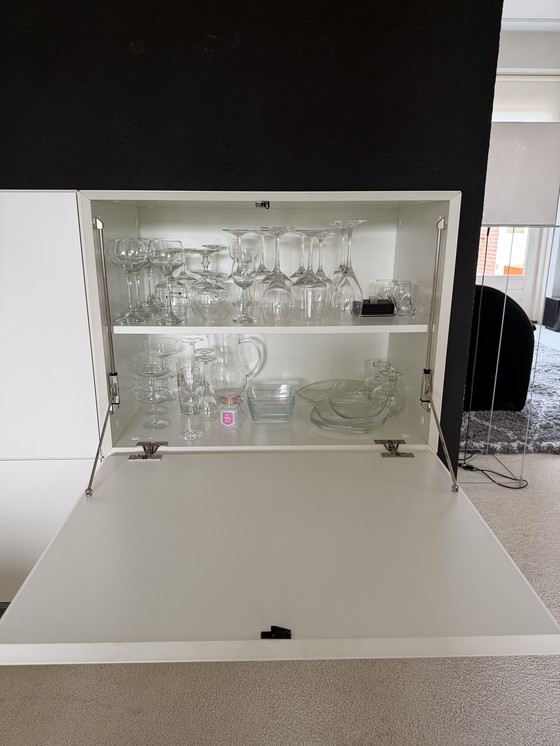 Image 1 of Vetrina Pastoe Vision colore bianco 005, struttura alluminio