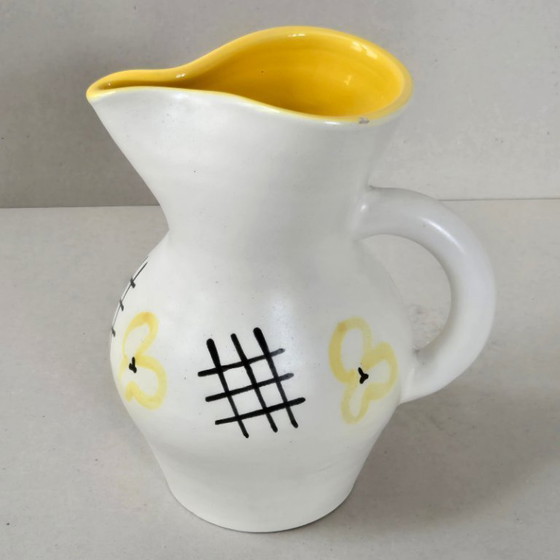 Image 1 of Vintage keramische kan/vaas van Vallauris uit de jaren 50, ontworpen door André Baud, in rockabillystijl uit de jaren 50.