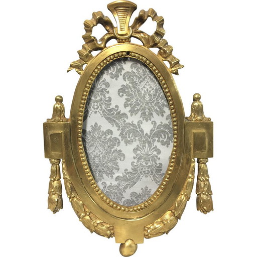 Vintage oval frame in solid gilt bronze